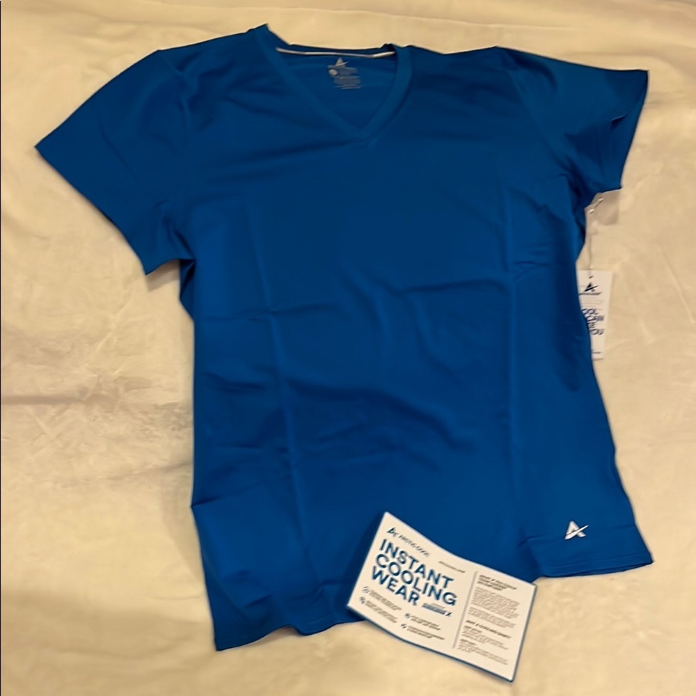 Women’s V-Neck Performance Top in Blue